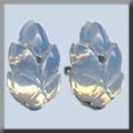 Glass Treasures Flower Petal WHITE Opal - Mill Hill   mh-12304