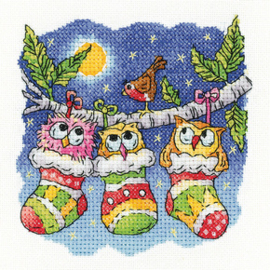 Borduurpakket A Christmas Hoot - Heritage Crafts     hc-1587a