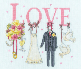 Borduurpakket Karen Tye Bentley - It Must Be Love - Bothy Threads     bt-xktb16