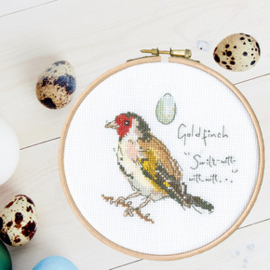 Borduurpakket Madeleine Floyd - Little Goldfinch - Bothy Threads    bt-xmf07p