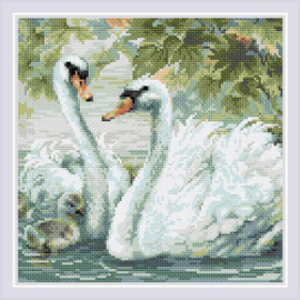 Diamond Mosaic White Swans - RIOLIS    ri-am0036