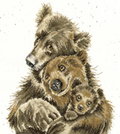 Borduurpakket Hannah Dale - Bear Hugs - Bothy Threads   bt-xhd95