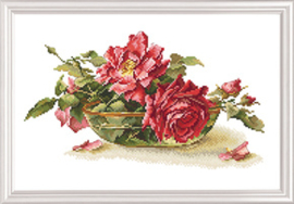 Borduurpakket Roses in Tea Bowl - RTO    rto-m00525