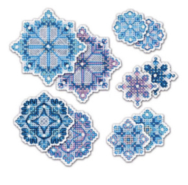 Borduurpakket Snowflakes Decorations - RIOLIS    ri-1889