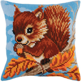 Kussen borduurpakket Squirrel with a Nut - Collection d'Art    cda-5270