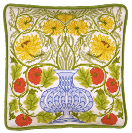 Petit Point borduurpakket William Morris - Vase Of Roses Tapestry - Bothy Threads   bt-tac15