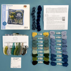 Petit Point borduurpakket April Mawhinney - Fatal Anemone - Bothy Threads      bt-tam02