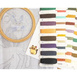 Borduurpakket Familiar's Favorite - Leti Stitch     leti-l9991