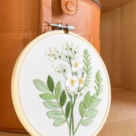 Vrij borduren pakket Achillea Ptarmica - Milpoint     mil-e1-018k