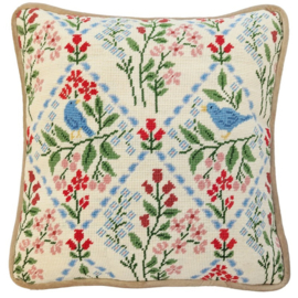 Petit Point borduurpakket Simone Carr - Birds And Blossoms - Bothy Threads    bt-tsm02