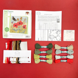 Platsteek pakket Rose Swalwell - Red Poppies - Bothy Threads    bt-lsrp