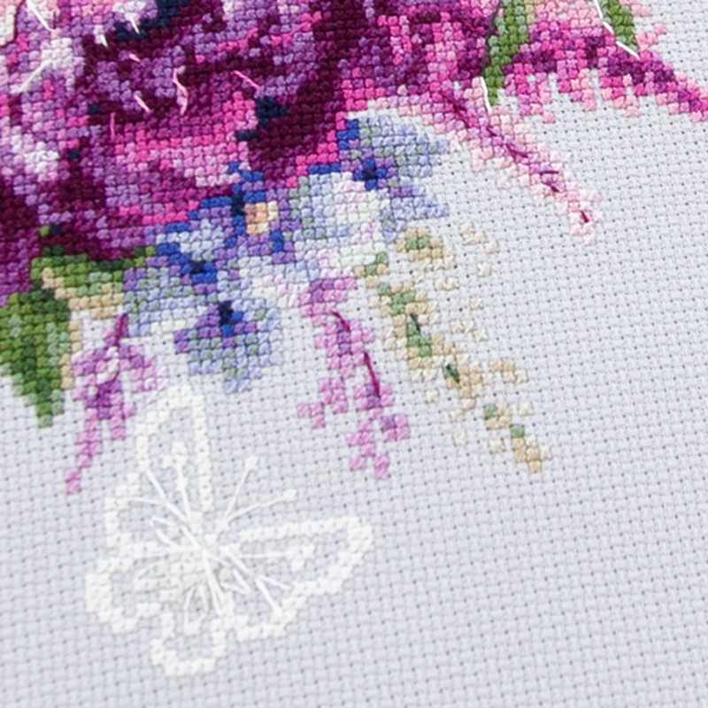 Borduurpakket Purple Silk Peonies - Magic Needle     ci-070-004