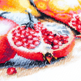 Borduurpakket Pomegranate Breakfast - Magic Needle     ci-070-049