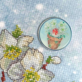 Needle Minder Hannah Dale - Season's Tweetings - Bothy Threads     bt-xa64