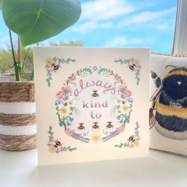 Vrij borduren pakket Cassandra Riley - Bee Kind To Bees - Bothy Threads