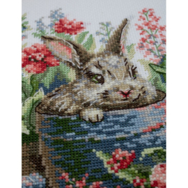 Borduurpakket Rabbit in a Pot - Aine    aine-a1030