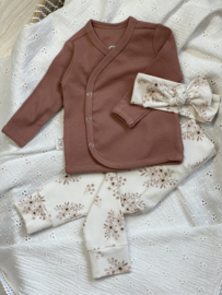 Newborn set beige boeket met kleiroze