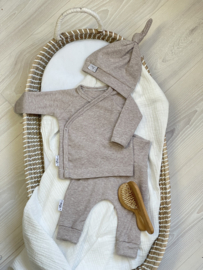 Newborn set rib gemeleerd.