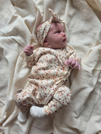Overslagboxpakje van ribtricot kleine bloemetjes