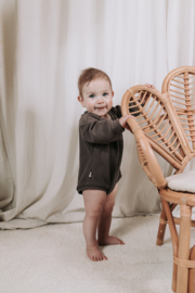 Sweaterromper gebreid poederbruin.