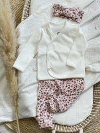 Newborn set bloemetjes met ecru overslagshirtje