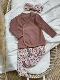 Newborn set bloemetjes met kleiroze
