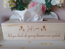 Houten zakdoekendoos voor juf of meester
