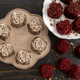 Rosebud Cakelet Bakvorm - Nordic Ware