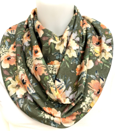 Grønt tørklæde med blomsterdesign