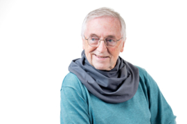 Mussegråt tørklæde med gul kvadrat