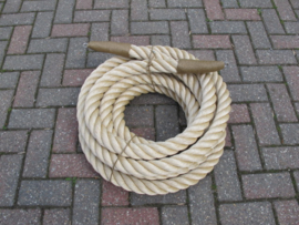 Tapering and whipping or Whipping 38 mm fender rope