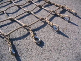 Climbing net 1.0 * 2.5 metres with cast iron stocking and rings