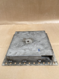 Closed stainless corner wheel arch left and right