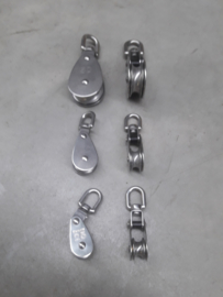 Stainless steel pulley with swivel and hinge / bearings