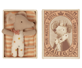 Baby Mouse sleepy / wakey in matchbox