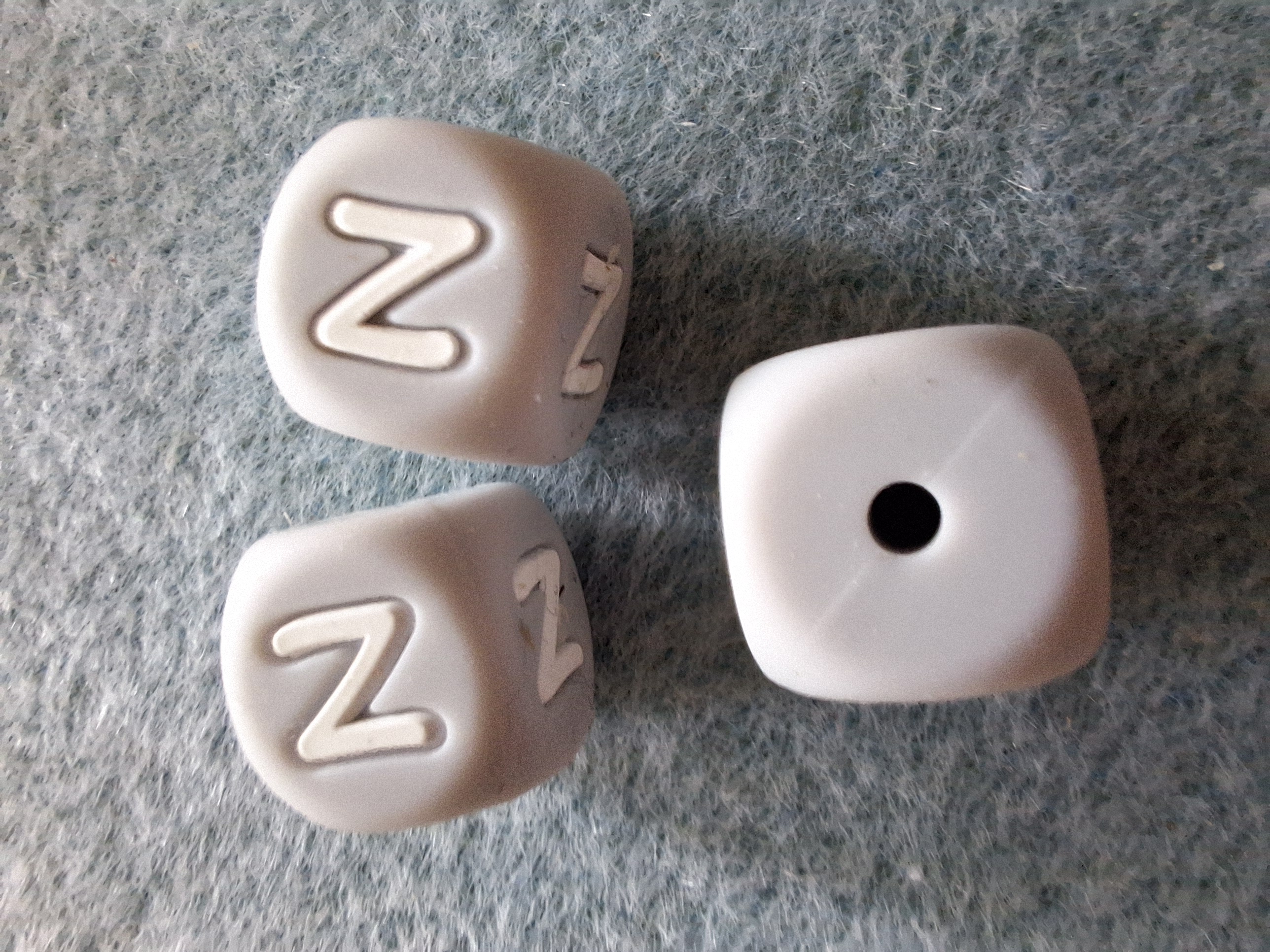 Grijze letter N
