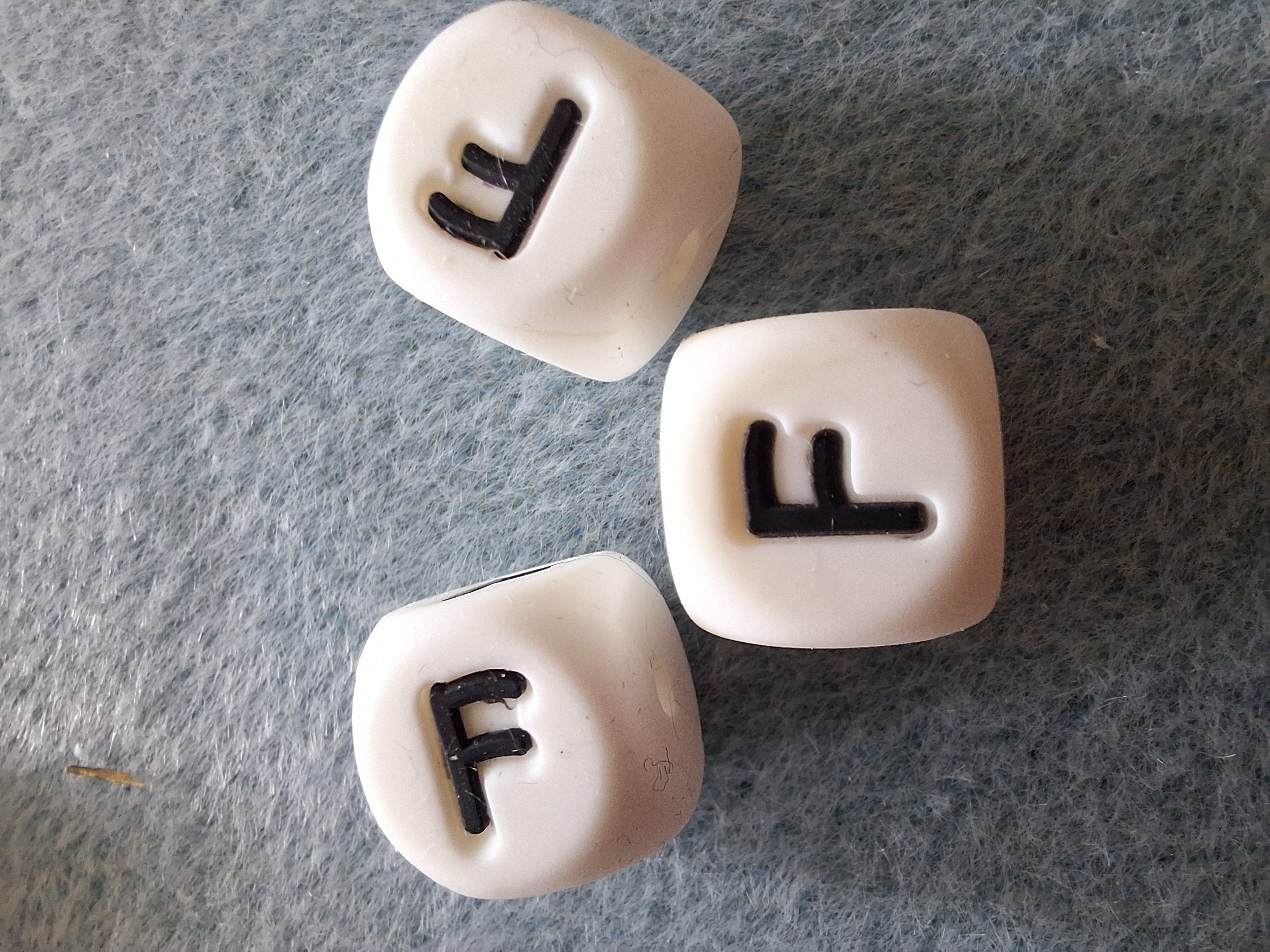 De letter F