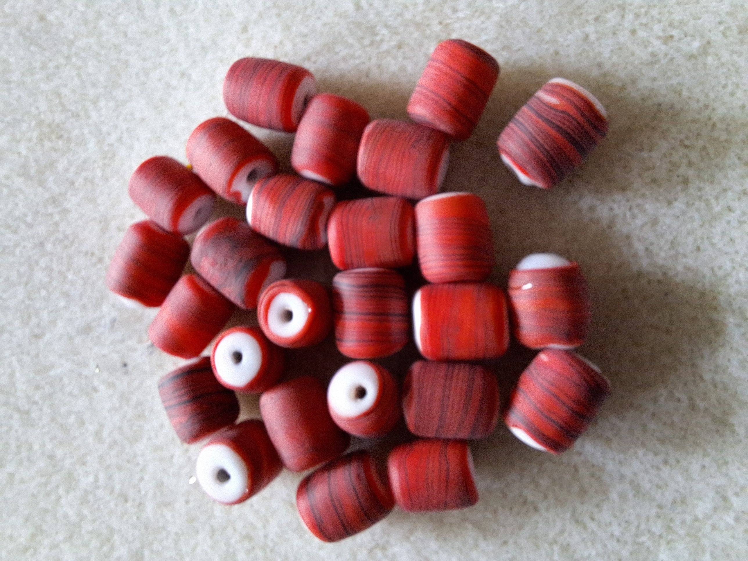113 Rood met zwart cilinder