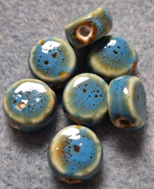 65 licht blauw oven gebakken kraal