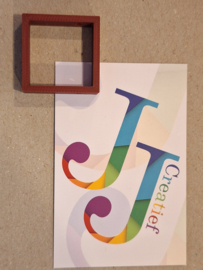 8 Vierkant groot , middel of klein. donker rood