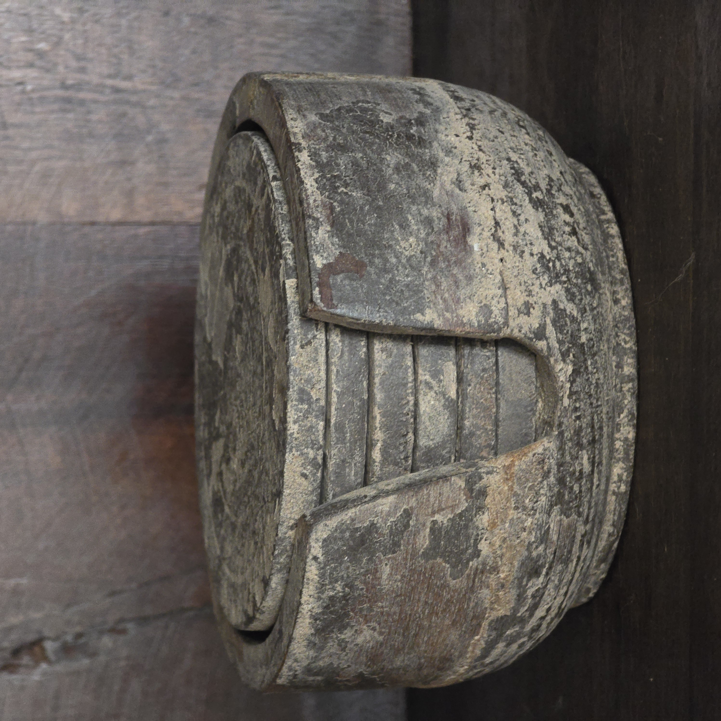 Ronde houten onderzetters met houder