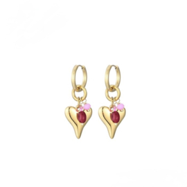 Oorbellen stainless steel goud met hartje en roze rode kralen