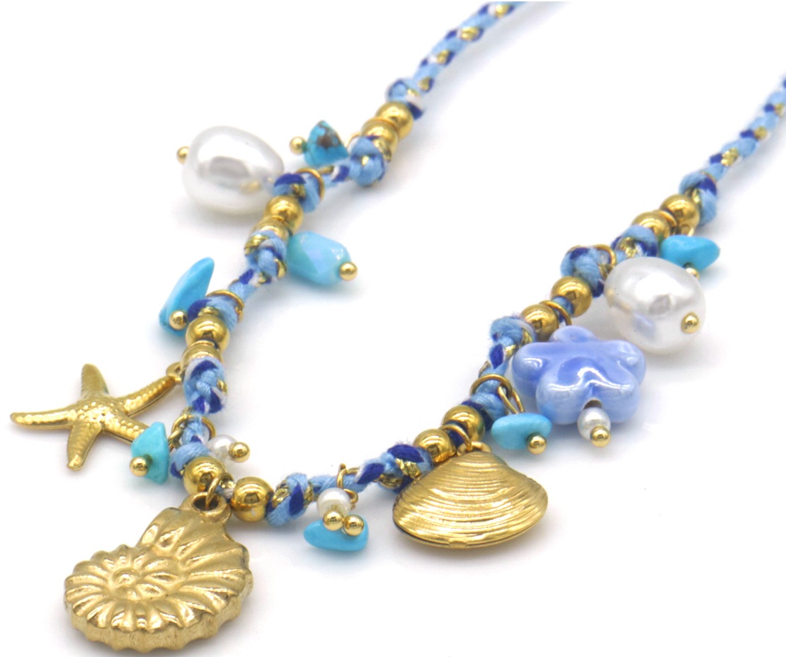Ketting pretty beach