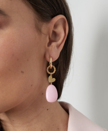 Oorbellen charms roze