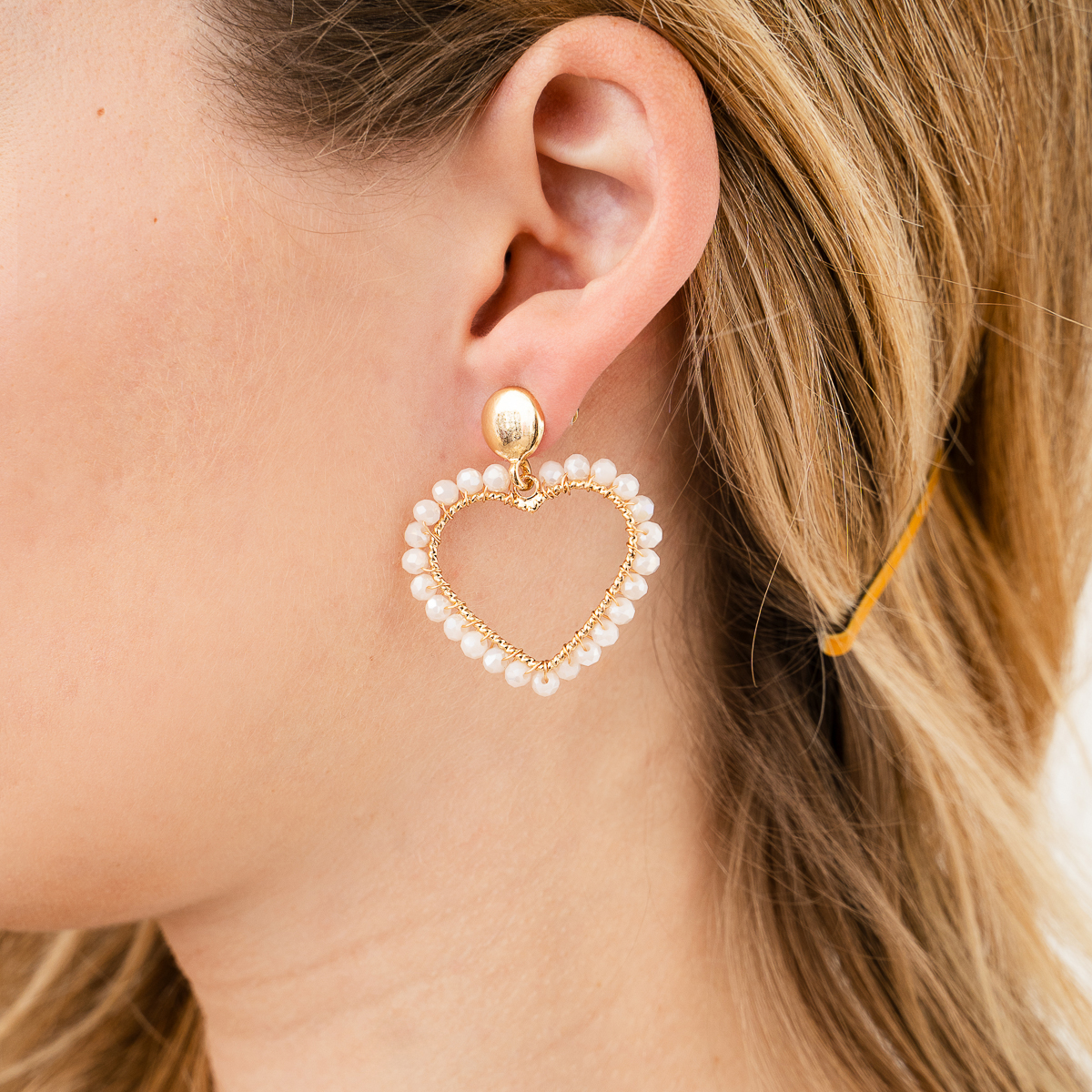 Summer hearts oorbellen kralen off white