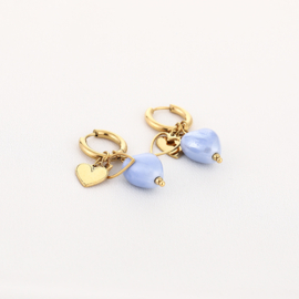 Stainless steel oorbellen goud met hartje kraal blauw