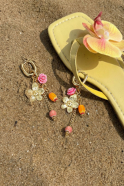 Stainless steel oorbellen goud met kralen en bloem