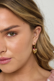 Stainless steel oorbellen goud met hart en roze rode kralen