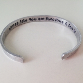 Hidden message armband - Aunt