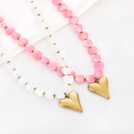 Ketting met kralen wit en goud hartje